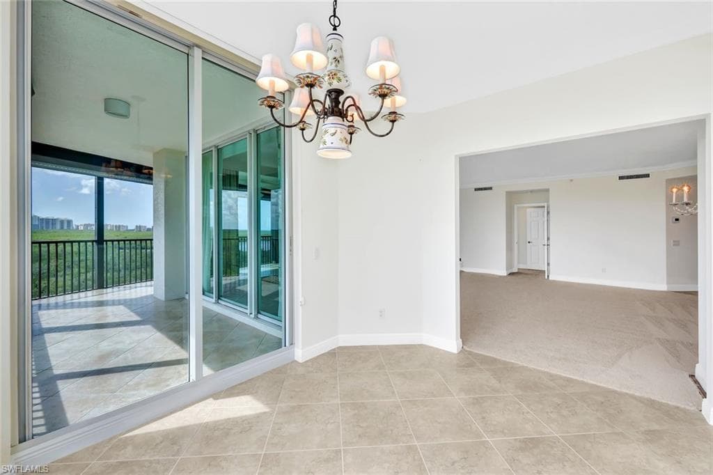 425 Cove Tower Dr 701, Naples, FL 34110-20