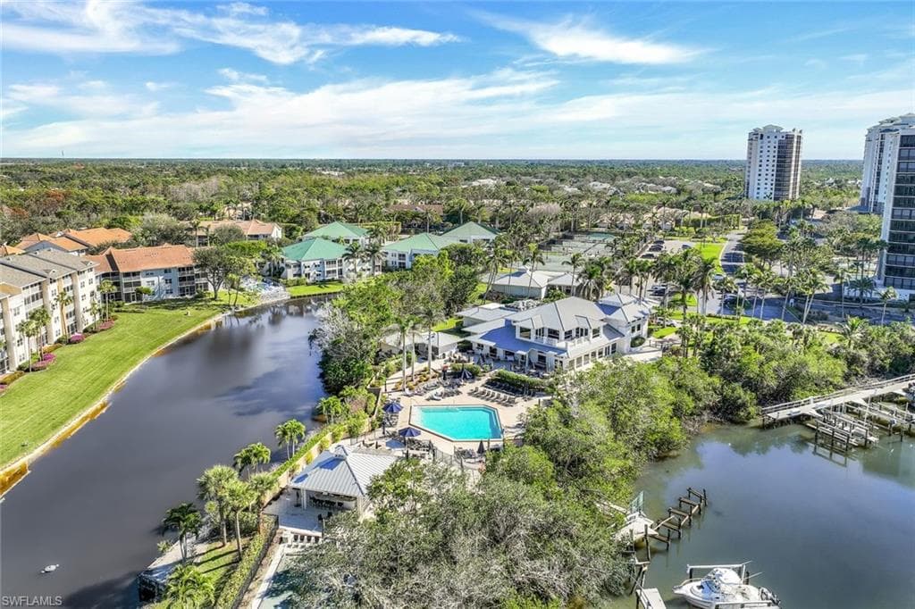 425 Cove Tower Dr 701, Naples, FL 34110-40