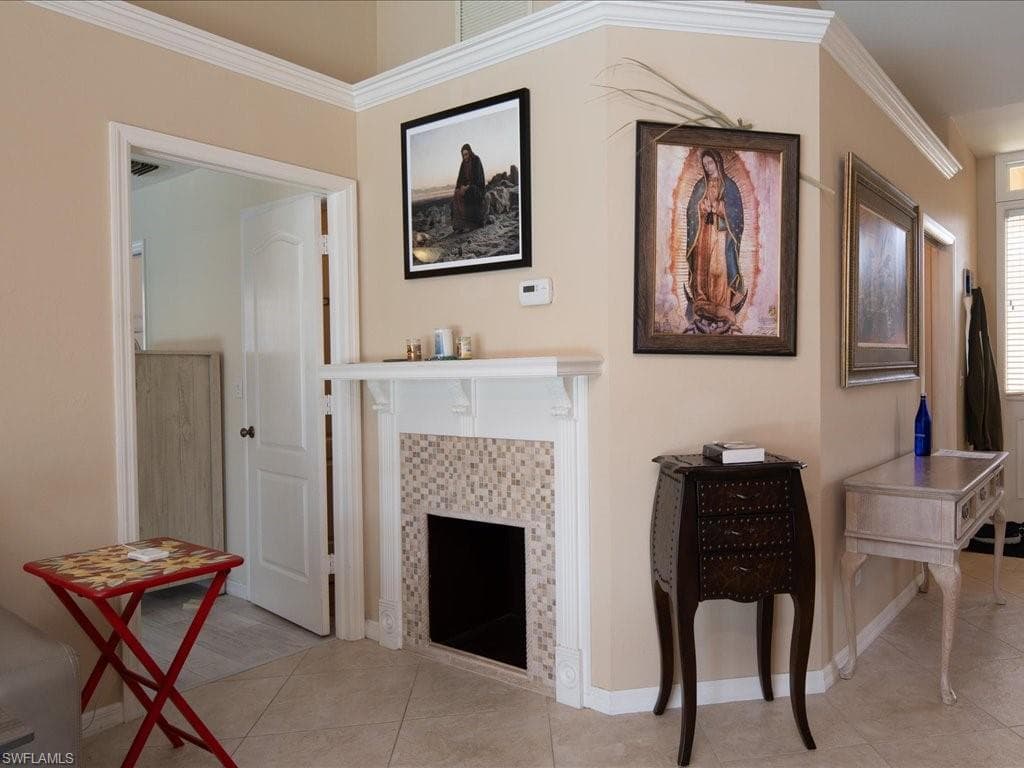160 Kirkwood St, Marco Island, FL 34145-10