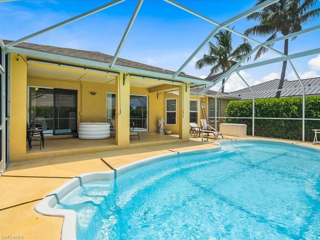 160 Kirkwood St, Marco Island, FL 34145-24