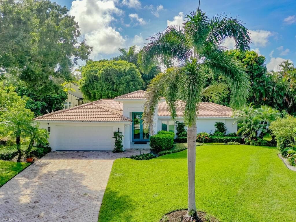 5120 Crayton Pl S, Naples, FL 34103-2