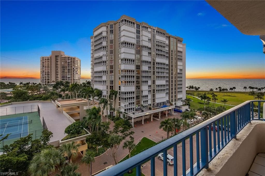 4451 Gulf Shore Blvd N 803, Naples, FL 34103-23