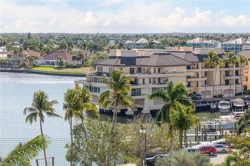 4451 Gulf Shore Blvd N 803, Naples, FL 34103-25