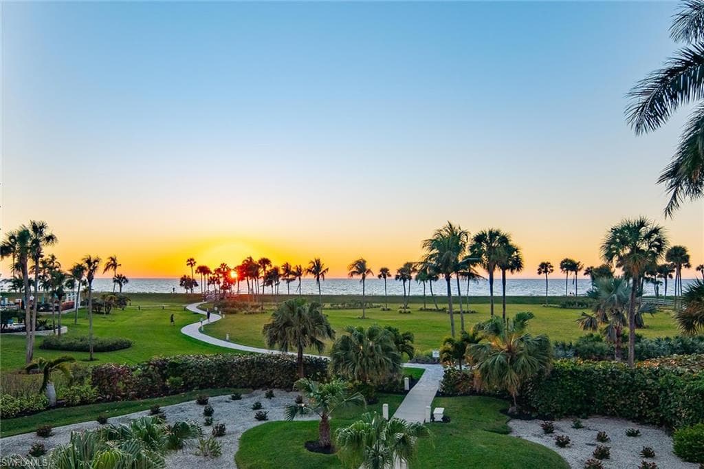 4451 Gulf Shore Blvd N 803, Naples, FL 34103-32