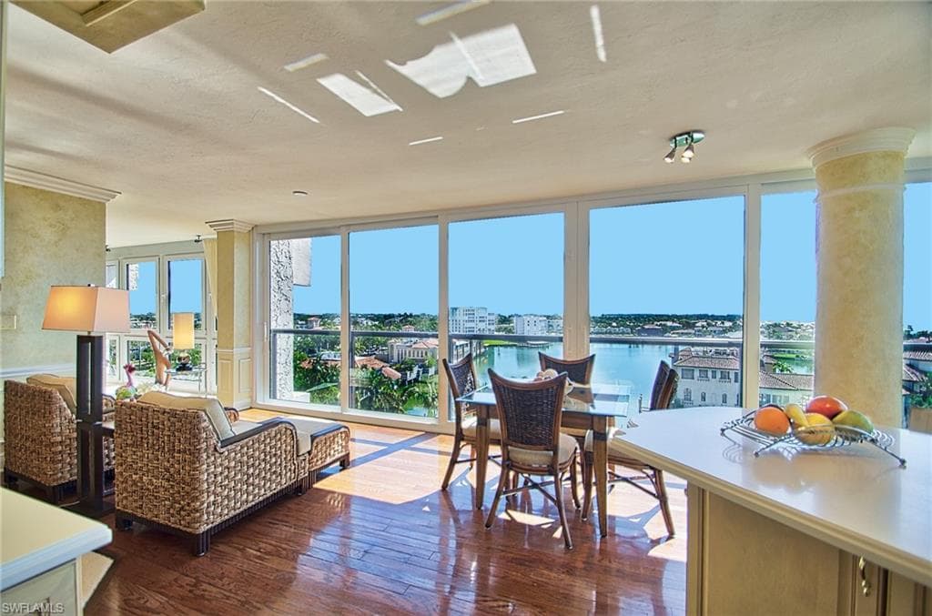 4031 Gulf Shore Blvd N 8e, Naples, FL 34103-15