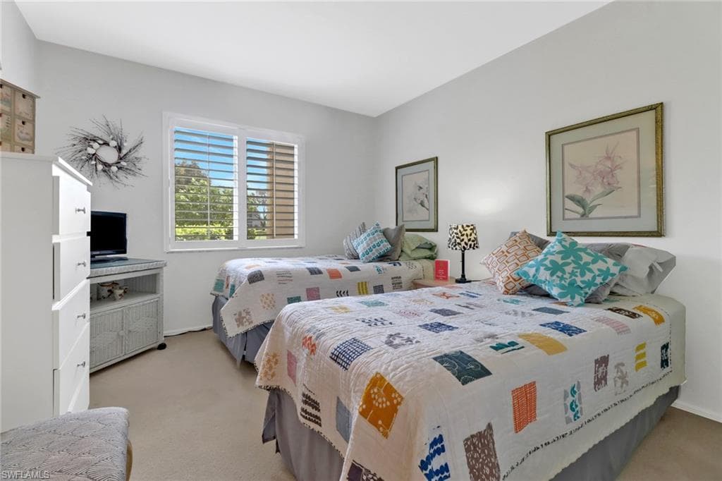 1051 Foxfire Ln 105, Naples, FL 34104-23