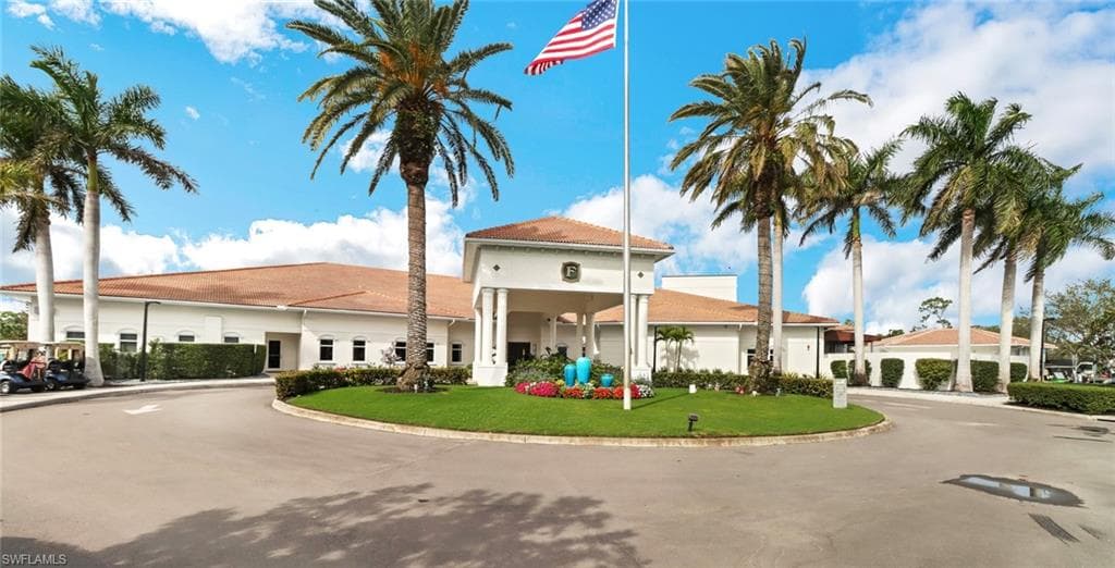 1051 Foxfire Ln 105, Naples, FL 34104-33