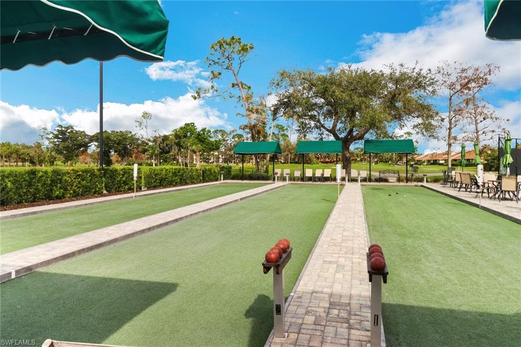 1051 Foxfire Ln 105, Naples, FL 34104-40