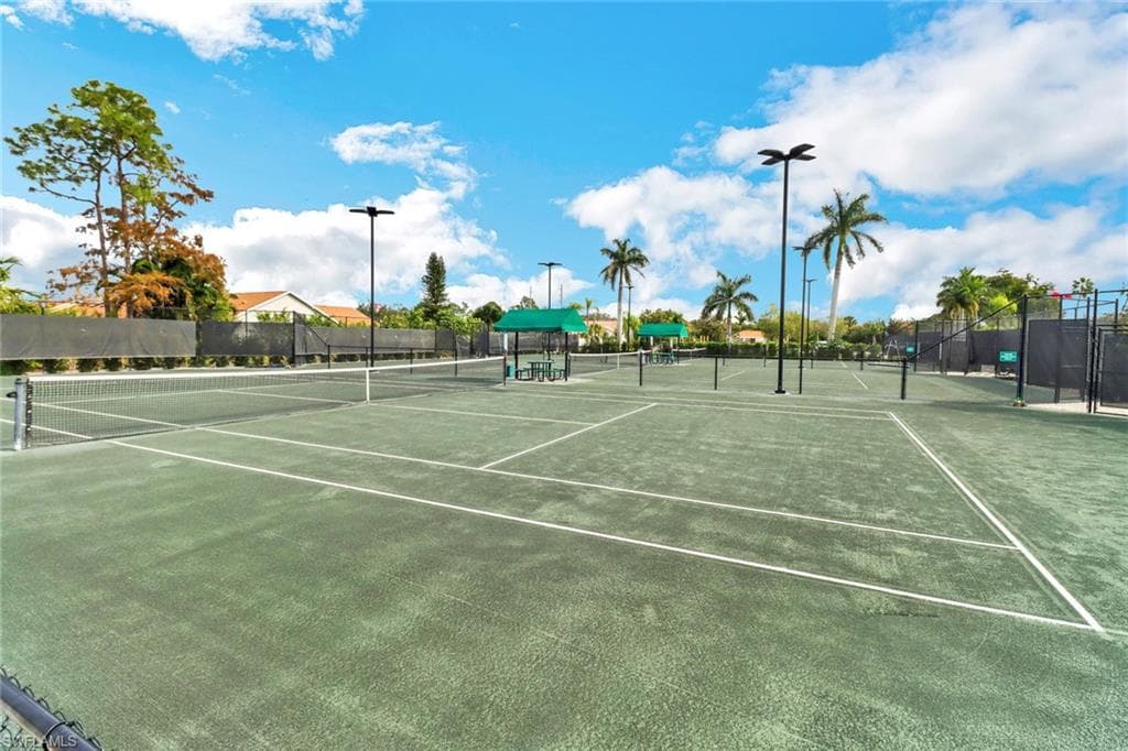 1051 Foxfire Ln 105, Naples, FL 34104-41