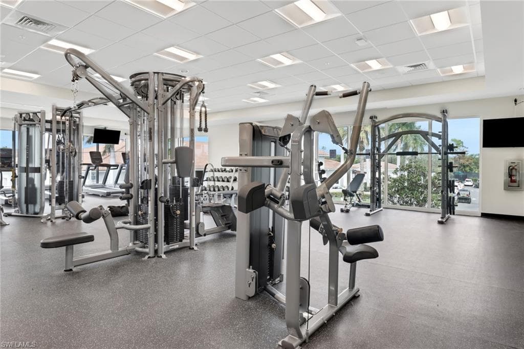 1051 Foxfire Ln 105, Naples, FL 34104-47