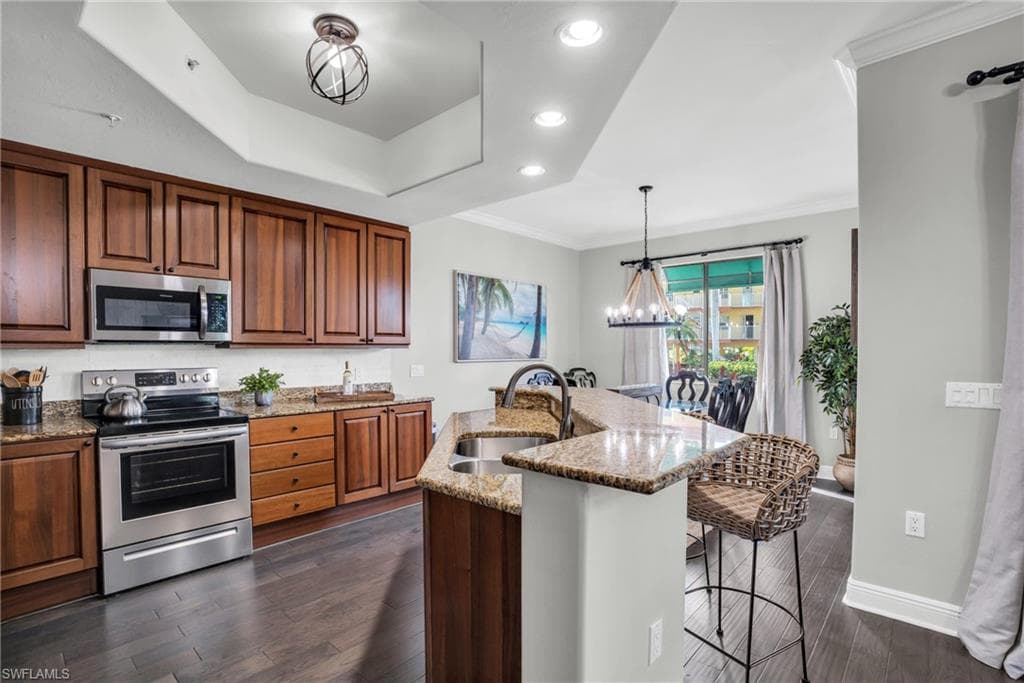 985 Sandpiper St I-103, Naples, FL 34102-9