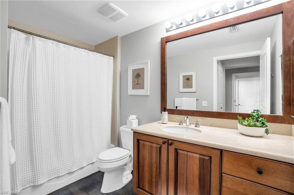 985 Sandpiper St I-103, Naples, FL 34102-17