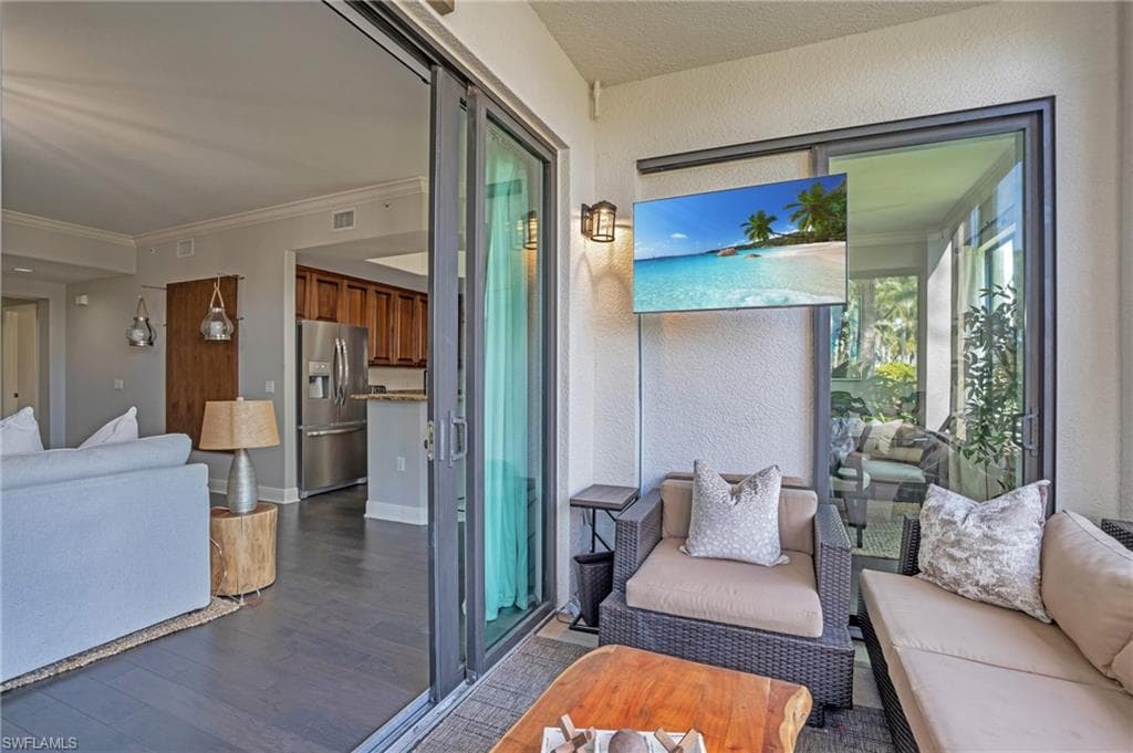 985 Sandpiper St I-103, Naples, FL 34102-20