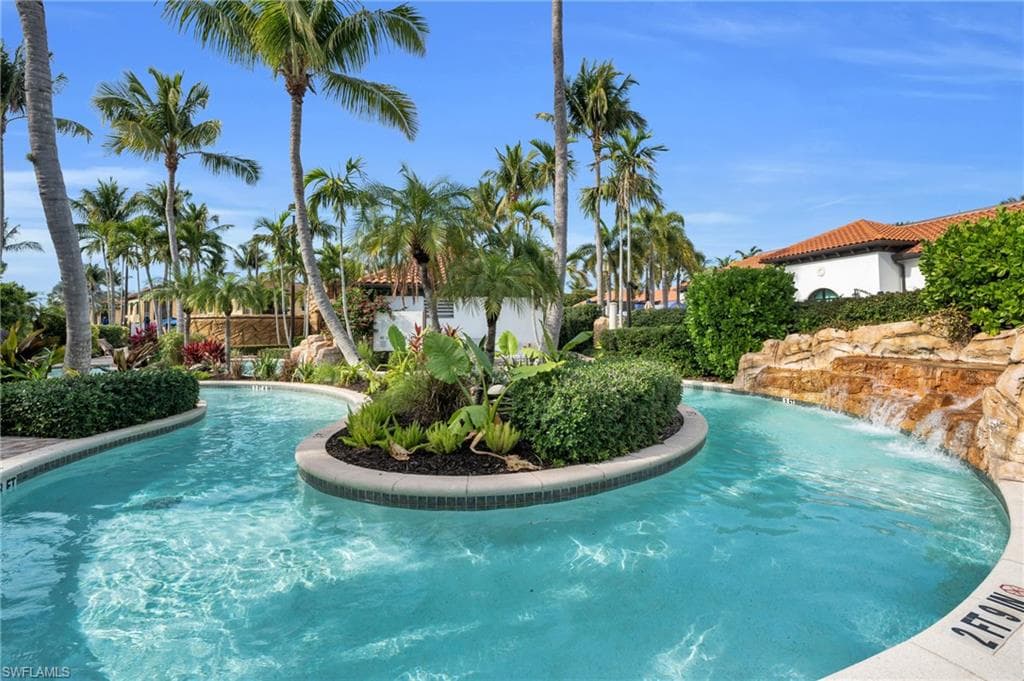985 Sandpiper St I-103, Naples, FL 34102-29
