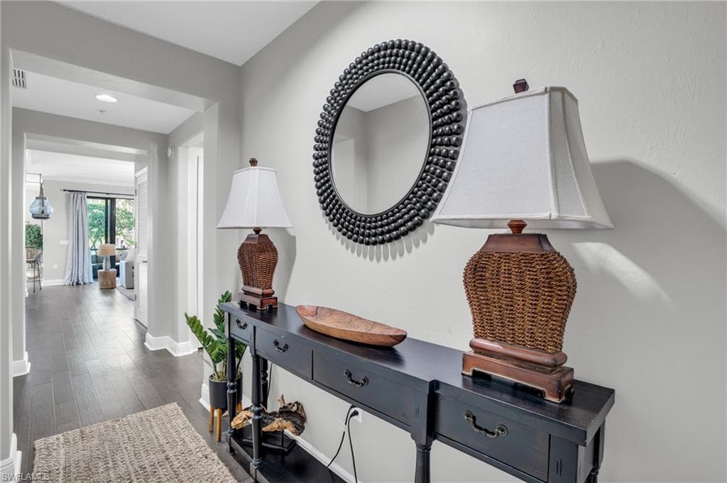 985 Sandpiper St I-103, Naples, FL 34102-5