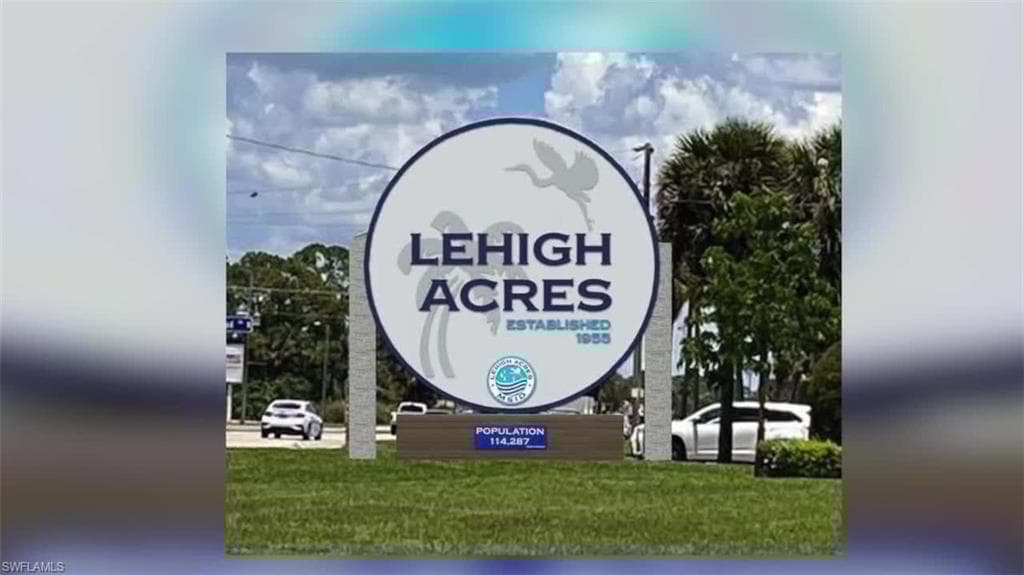 1035 Gladys St, Lehigh Acres, FL 33974-3