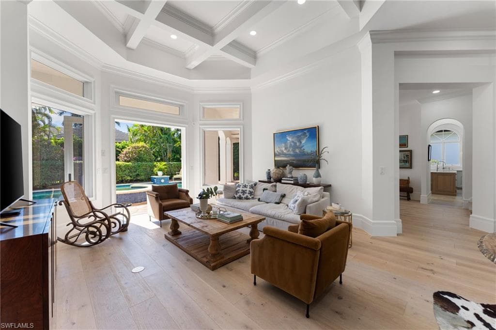 650 Bow Line Dr, Naples, FL 34103-13
