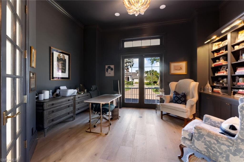 650 Bow Line Dr, Naples, FL 34103-16