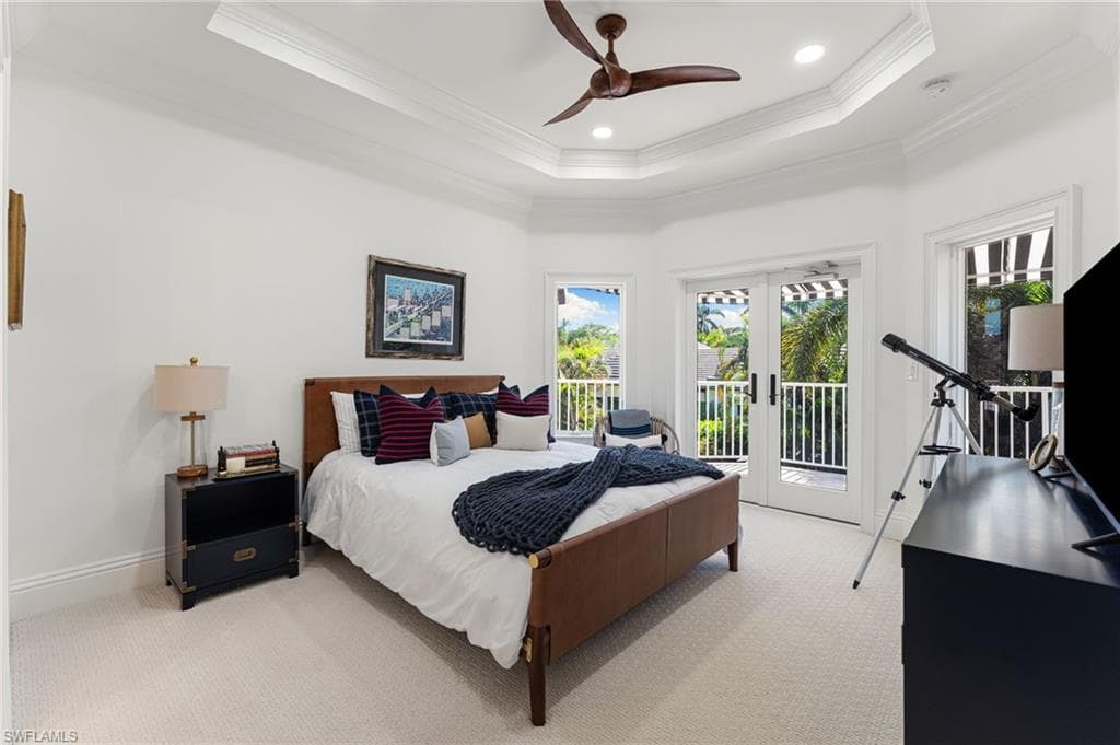 650 Bow Line Dr, Naples, FL 34103-39