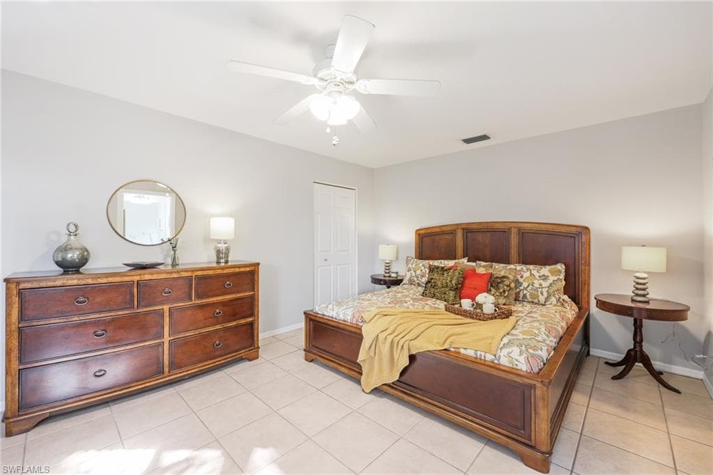 2560 Citrus Lake Dr V-201, Naples, FL 34109-13