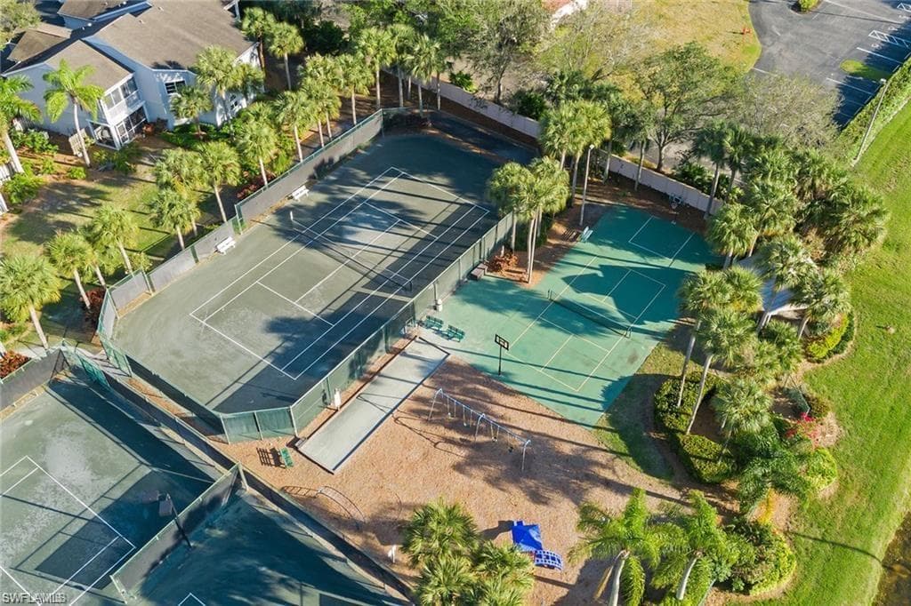 2560 Citrus Lake Dr V-201, Naples, FL 34109-38