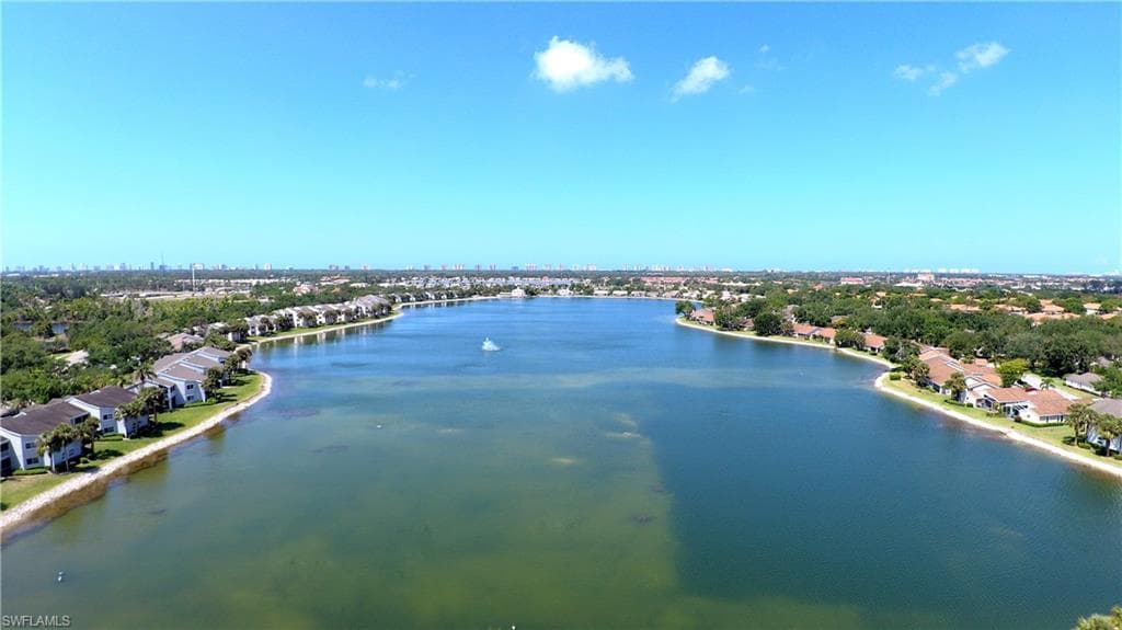 2560 Citrus Lake Dr V-201, Naples, FL 34109-46