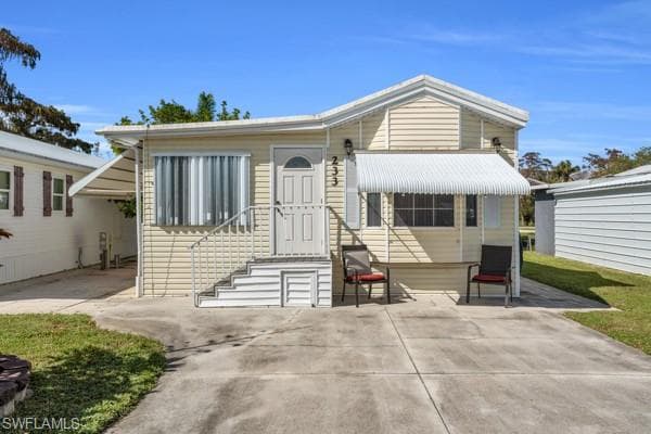 233 Cattleya Refuge, Naples, FL 34114-1