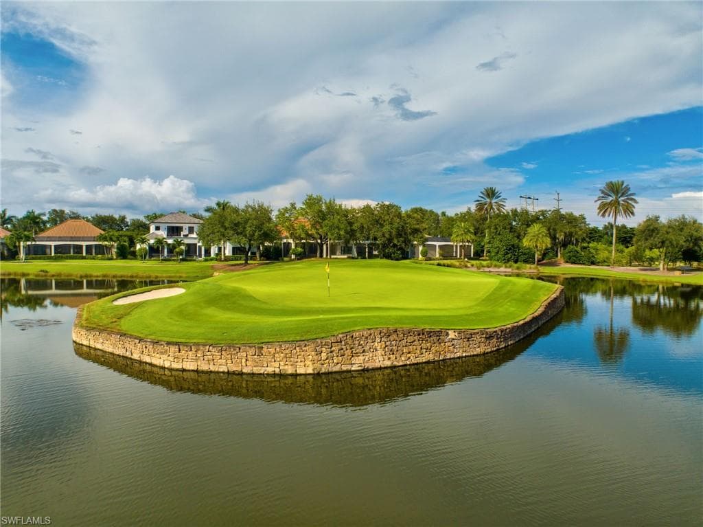16352 Viansa Way 102, Naples, FL 34110-17