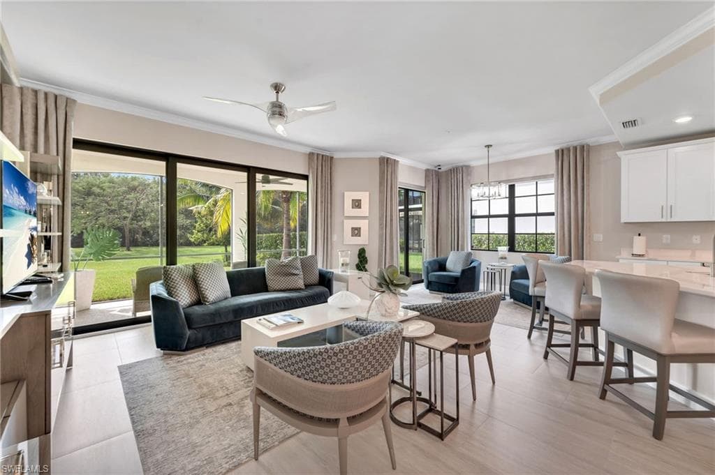 16352 Viansa Way 102, Naples, FL 34110-3