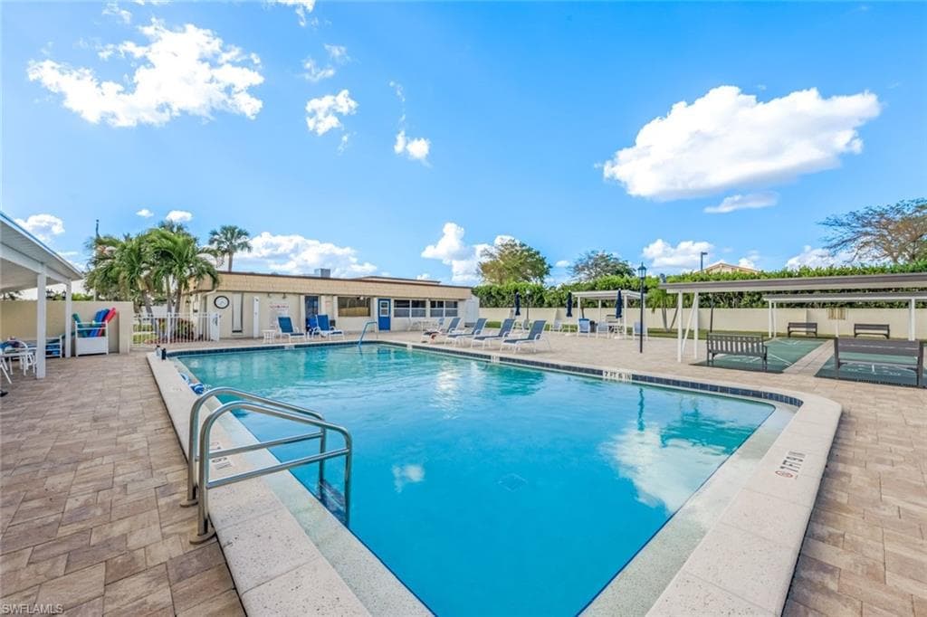 45 Tozer Ct, Fort Myers, FL 33919-17