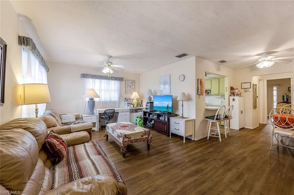 45 Tozer Ct, Fort Myers, FL 33919-3
