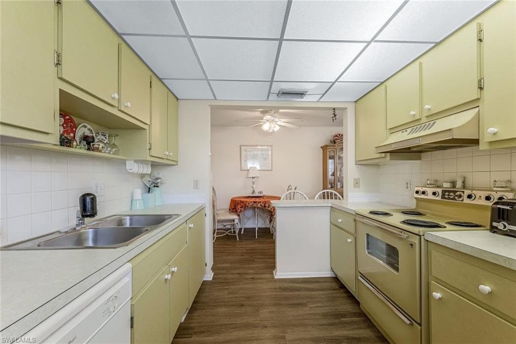 45 Tozer Ct, Fort Myers, FL 33919-5
