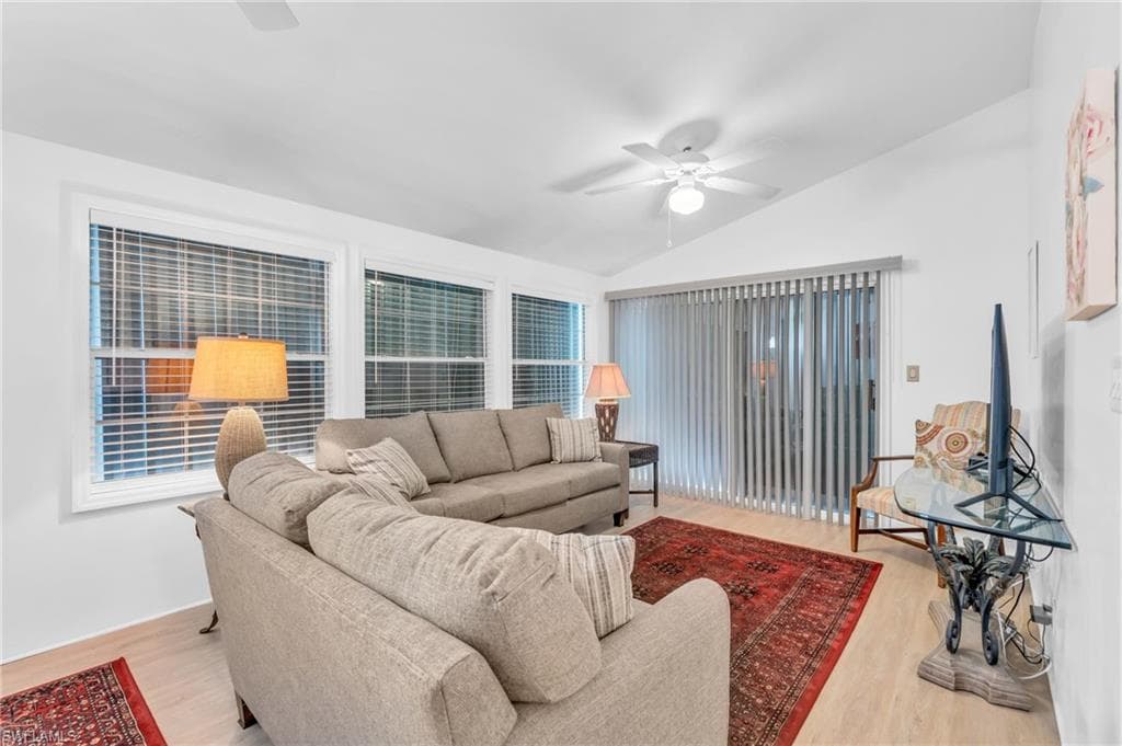 523 Cheetah Dr, Naples, FL 34114-9
