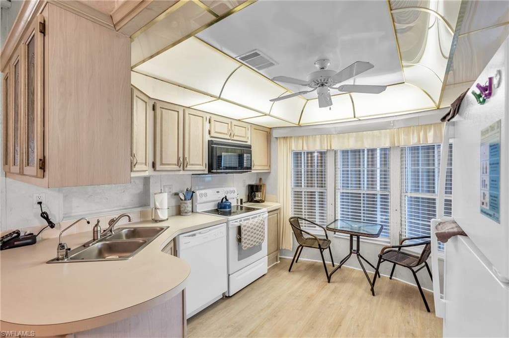 523 Cheetah Dr, Naples, FL 34114-18