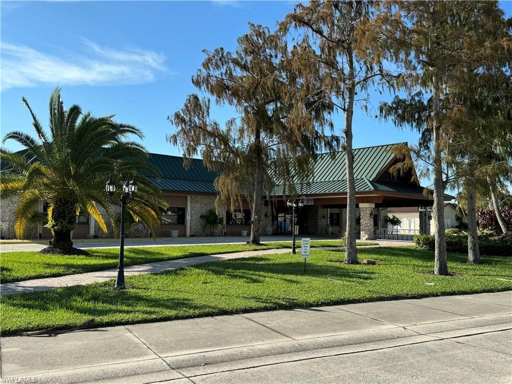 523 Cheetah Dr, Naples, FL 34114-26