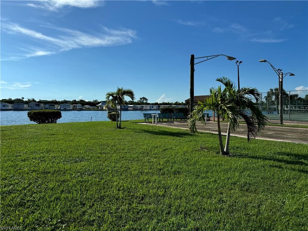 523 Cheetah Dr, Naples, FL 34114-28