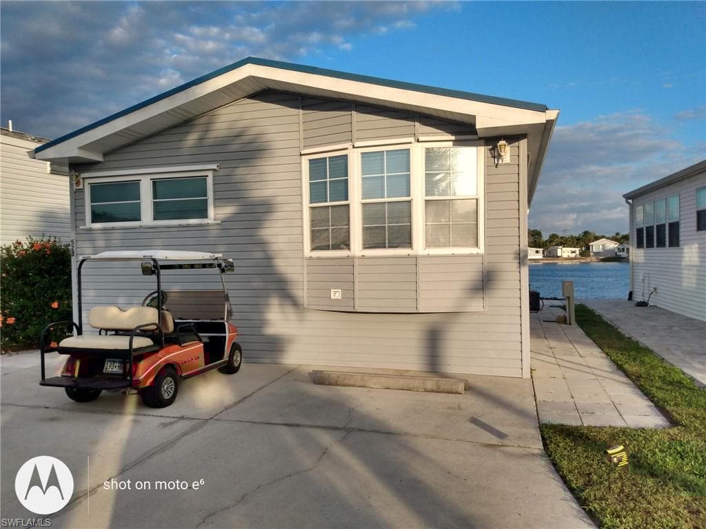 523 Cheetah Dr, Naples, FL 34114-2
