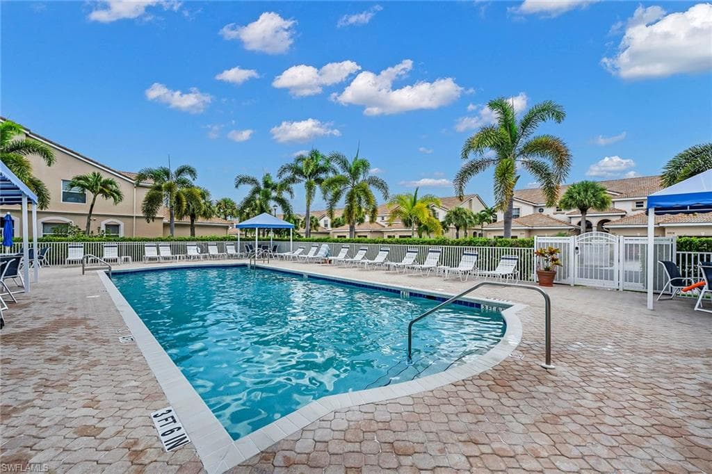 104 Glen Eagle Cir, Naples, FL 34104-46