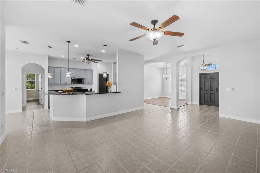 3645 70th Ave NE, Naples, FL 34120-9