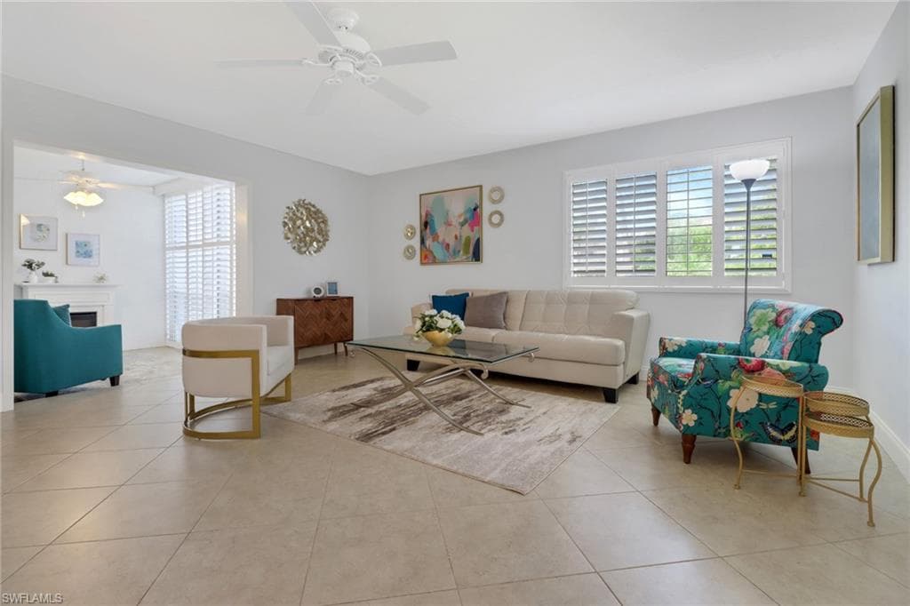 3080 Kings Lake Blvd 7572, Naples, FL 34112-3