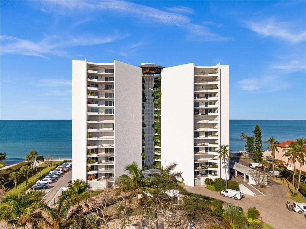 3951 Gulf Shore Blvd N 703, Naples, FL 34103-36