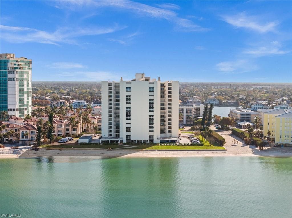 3951 Gulf Shore Blvd N 703, Naples, FL 34103-3