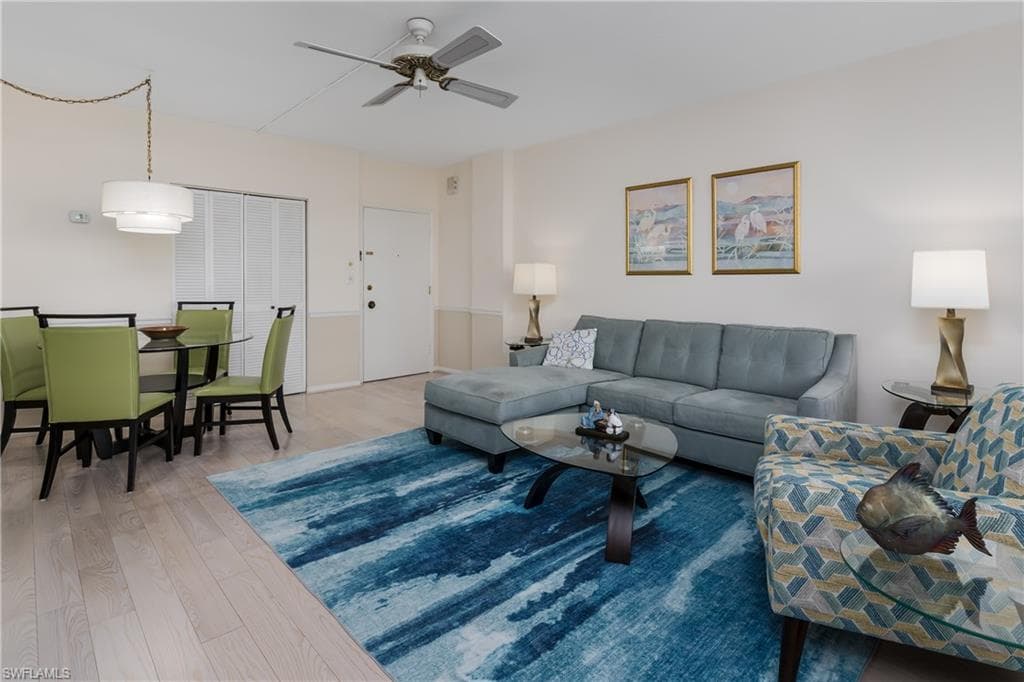 220 Seaview Ct 206, Marco Island, FL 34145-10