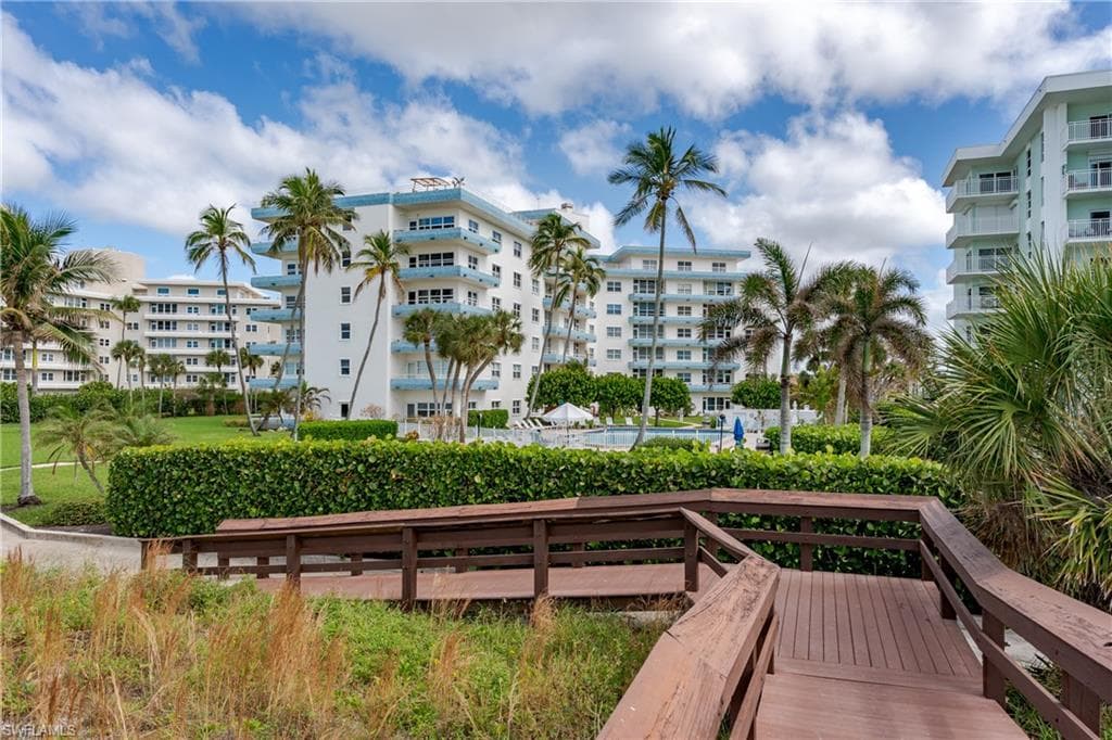220 Seaview Ct 206, Marco Island, FL 34145-19