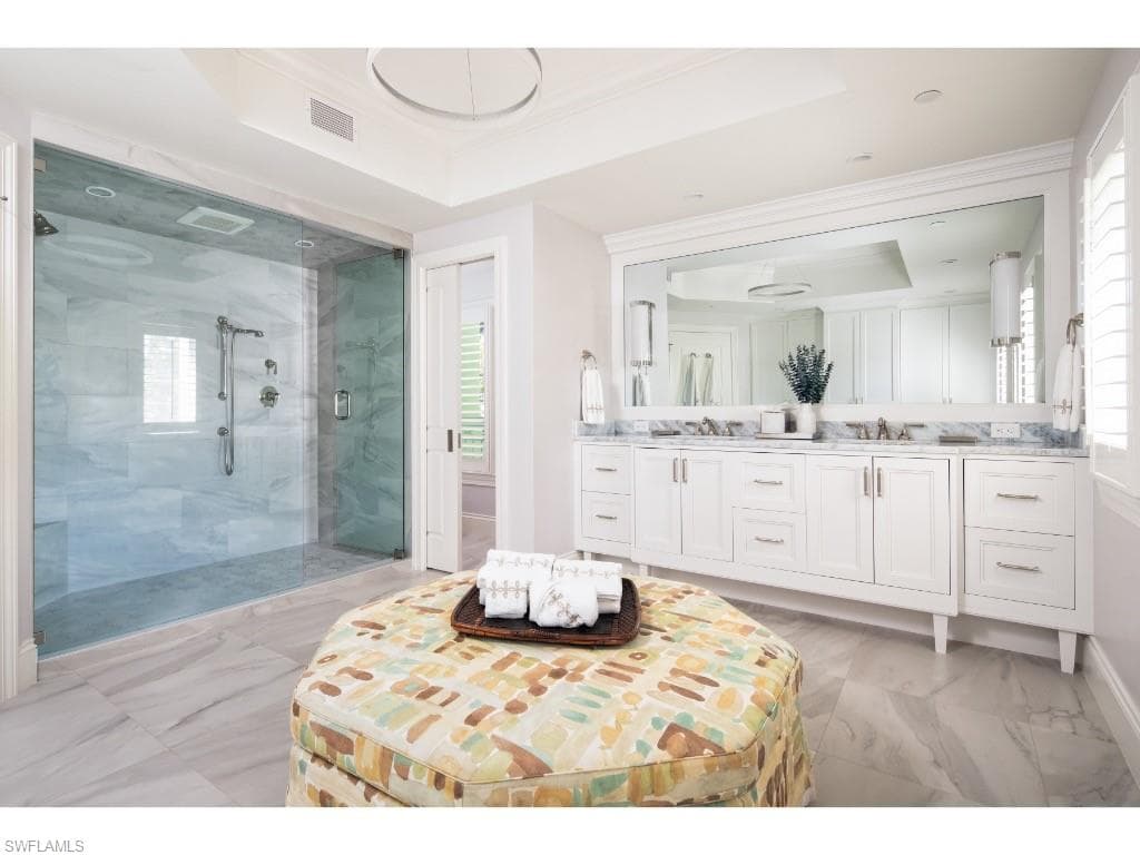 370 11th Ave S 2, Naples, FL 34102-10