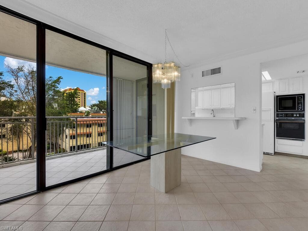 520 Collier Blvd 404, Marco Island, FL 34145-12