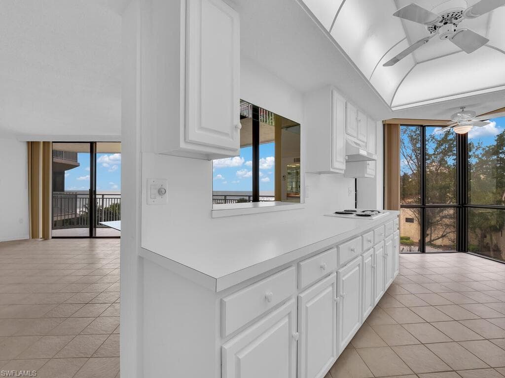 520 Collier Blvd 404, Marco Island, FL 34145-14