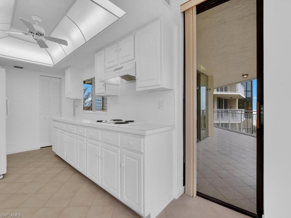 520 Collier Blvd 404, Marco Island, FL 34145-15