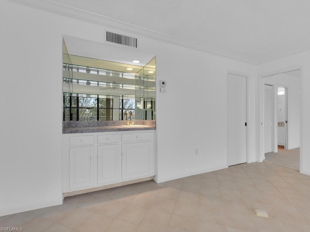 520 Collier Blvd 404, Marco Island, FL 34145-18