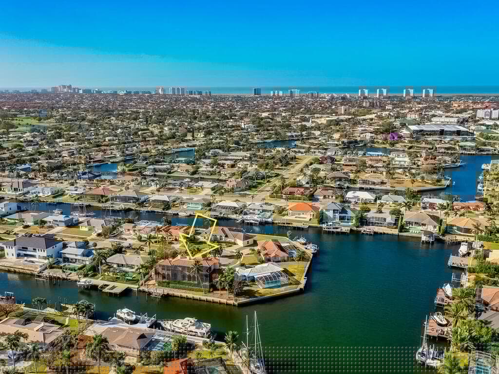 867 Chestnut Ct, Marco Island, FL 34145-9